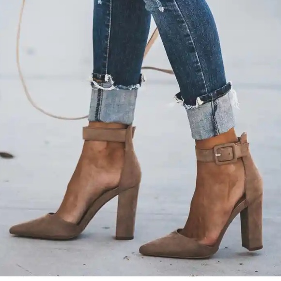 ocho toros Shoes - FAUX SUEDE POINTED HEEL - TAUPE